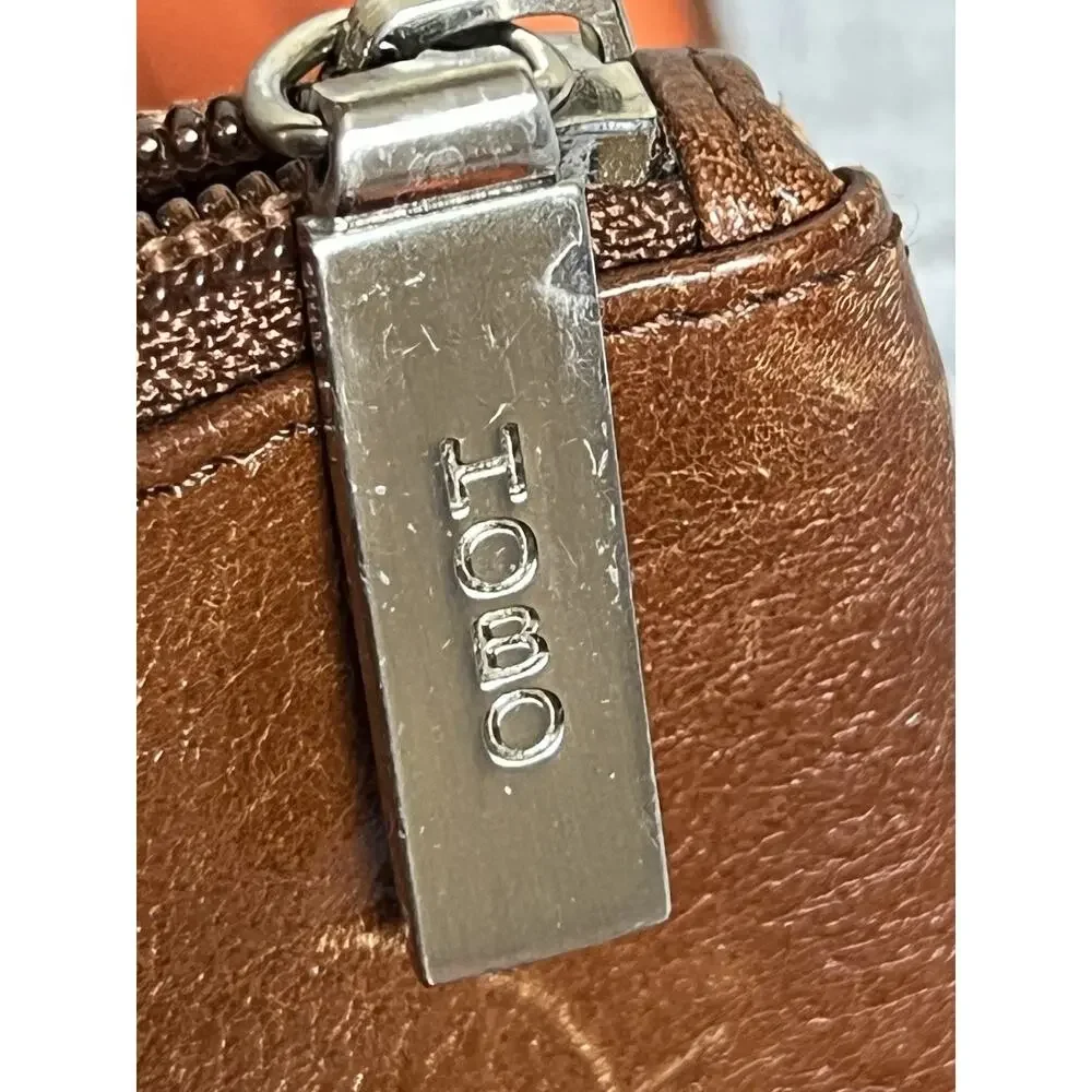 Hobo‎ Brown Leather Large Wallet Pockets Magnetic Closure Patina No Strap